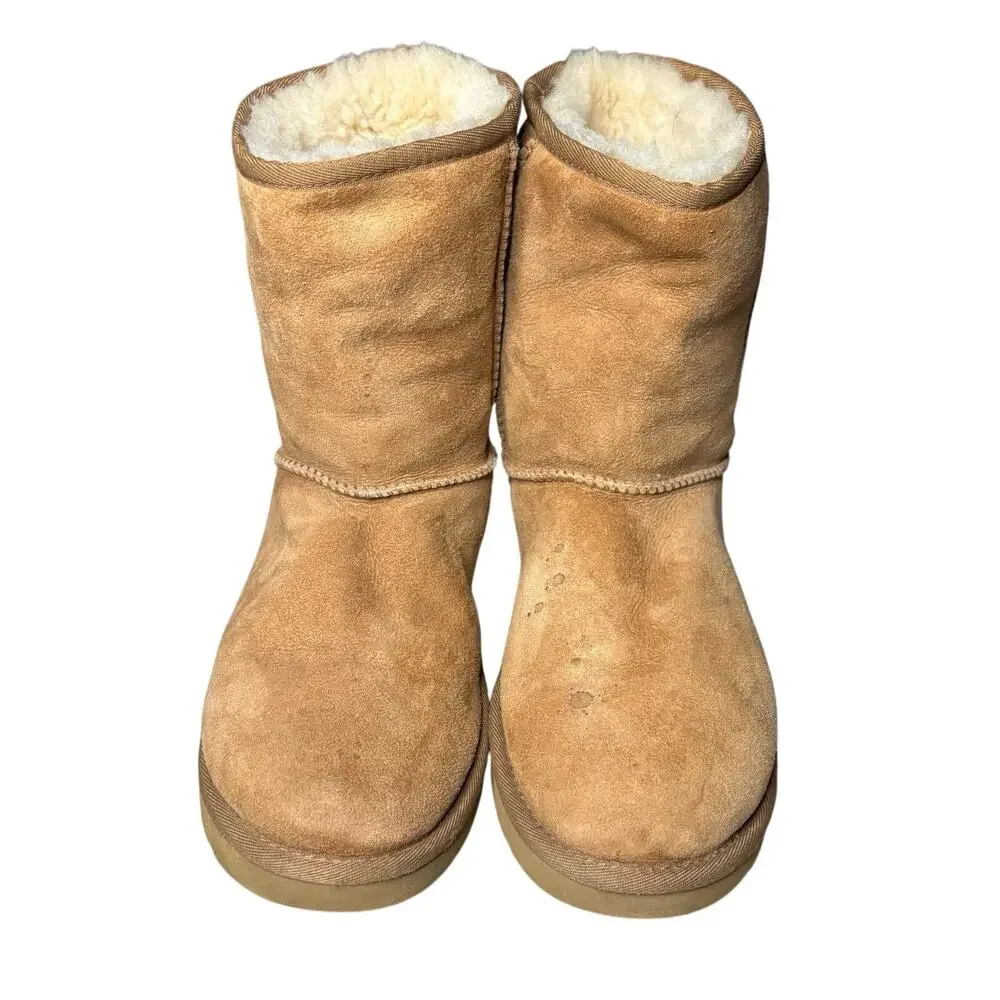 UGG Classic Short Shearling Winter Boots Chestnut Tan Size 9